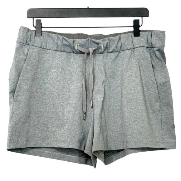 Lululemon Size 12 Women's On The Fly Heathered Slate Gray 2.5" Mid-Rise Shorts - Picture 1 of 7